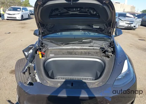 2024 Tesla Model Y Long Range Dual Motor All-Wheel Drive from USA, damaged, VIN 7SAYGDEE6RF183349